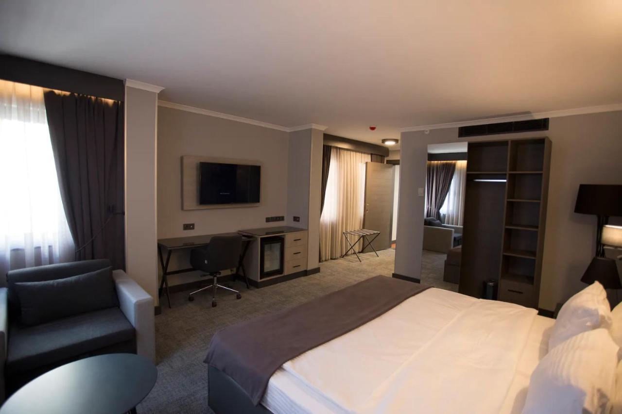 Days Hotel By Wyndham Ankara Cankaya Exterior foto