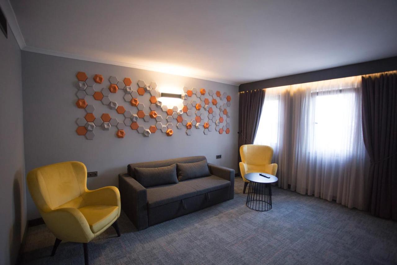 Days Hotel By Wyndham Ankara Cankaya Exterior foto